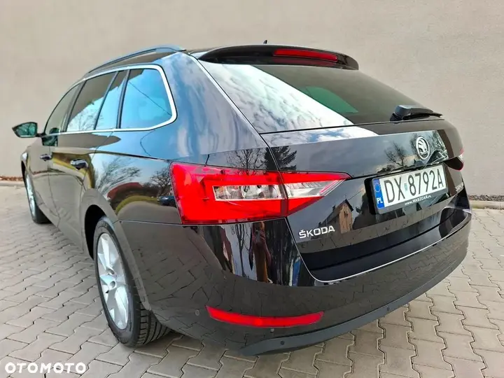 Skoda Superb 2016 photo 5