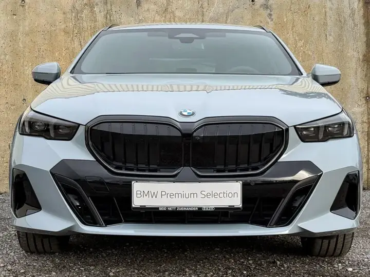 BMW 520D 2026 photo 2