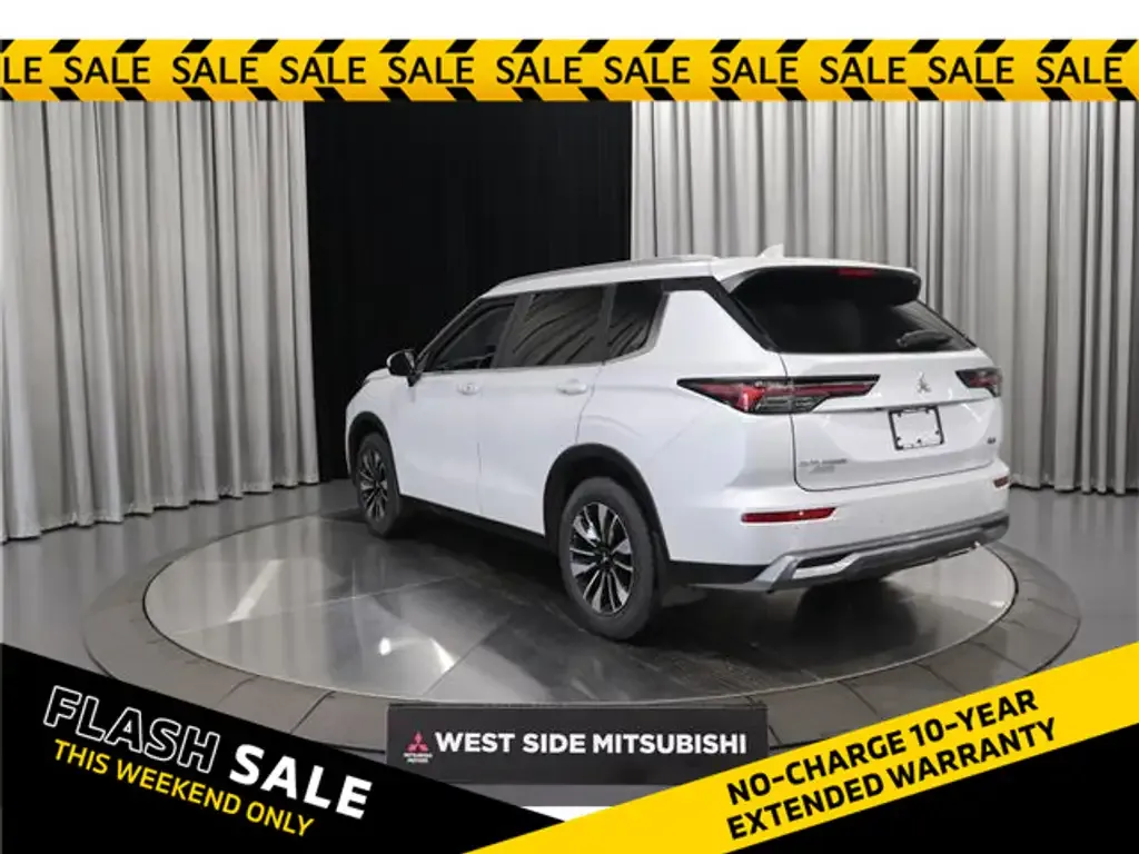 Mitsubishi Outlander 2026 photo 4
