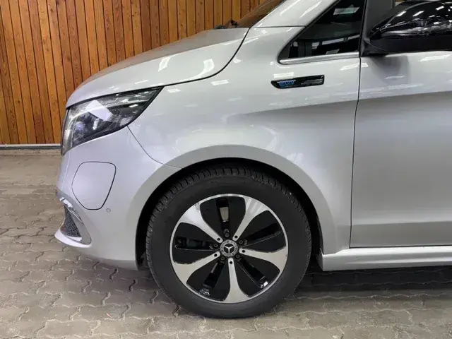 Mercedes-Benz Eqv