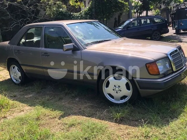 Mercedes-Benz E200 1989 photo 3