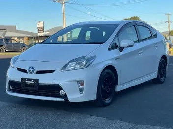 Toyota Prius 2015 photo 2
