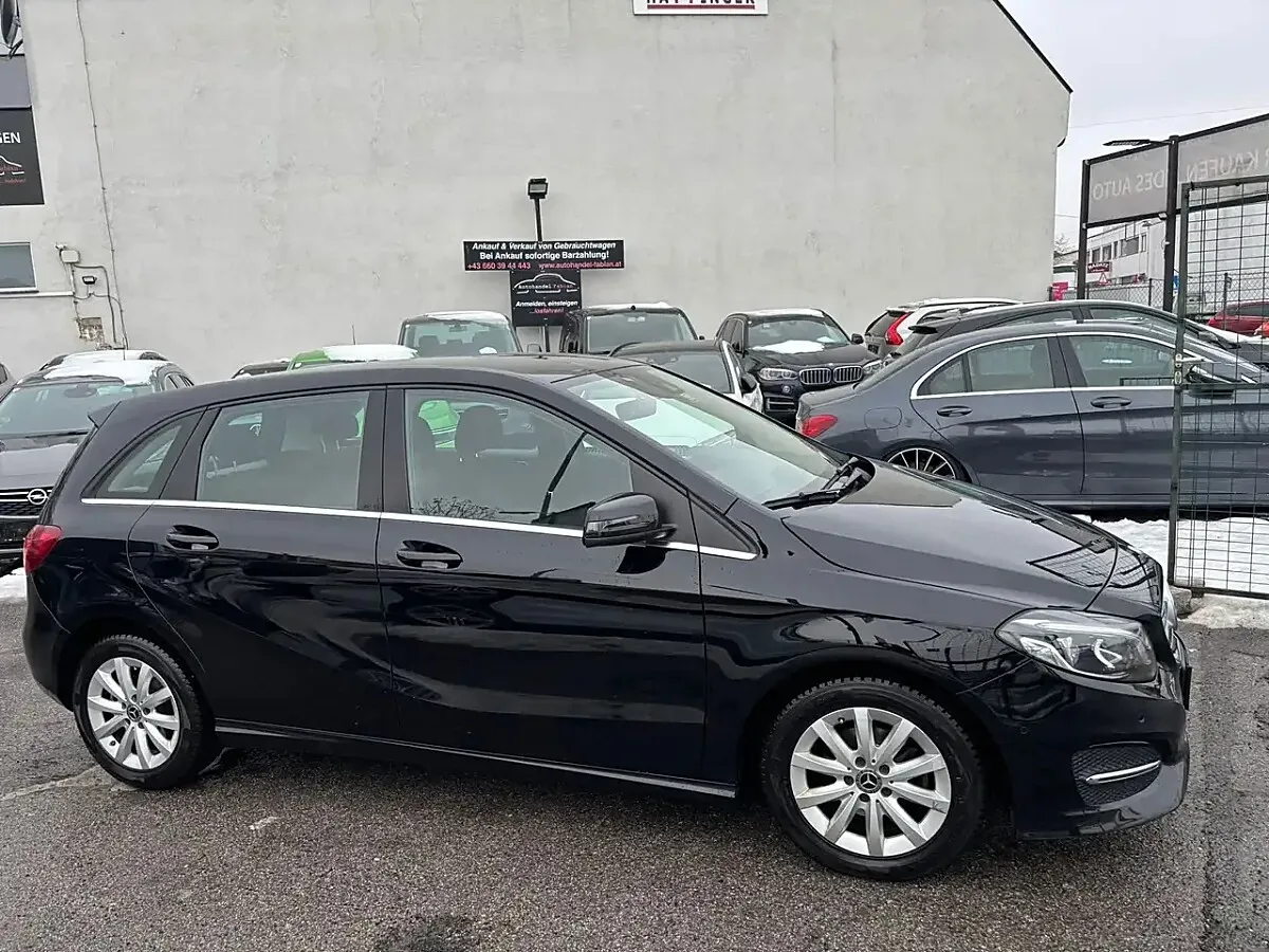 Mercedes-Benz B-Class 2017 photo 2
