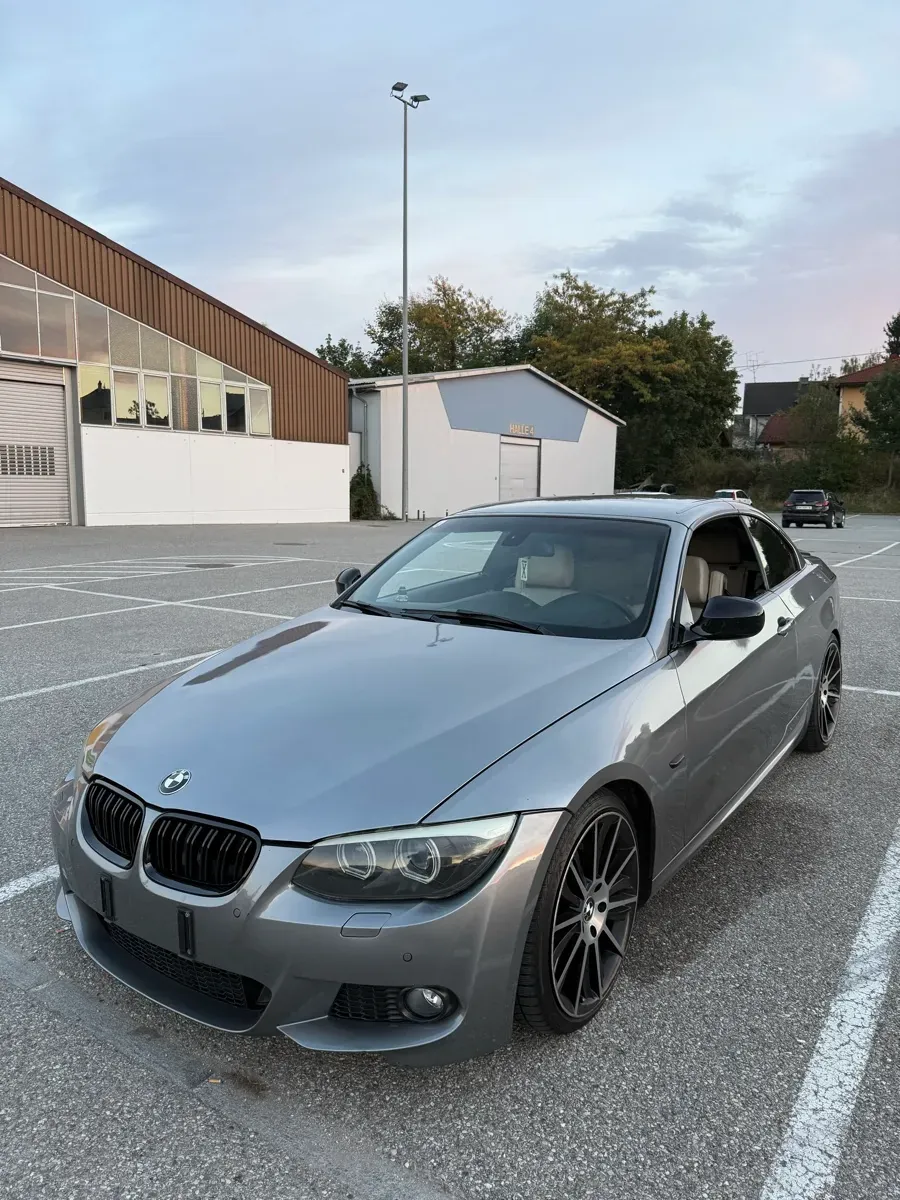 BMW 3 Series 2012 photo 2