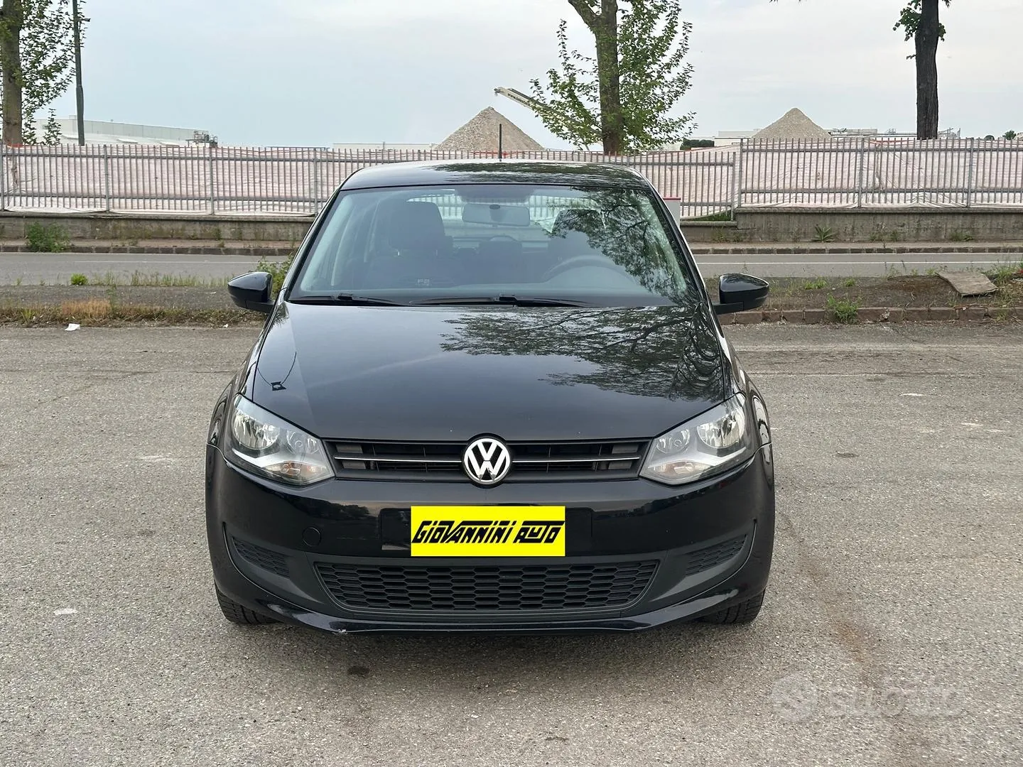 Volkswagen Polo 2011 photo 2