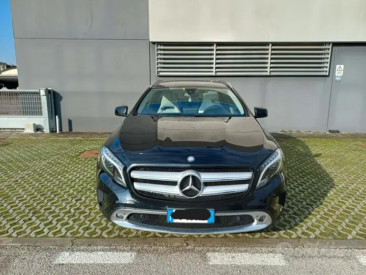 Mercedes-Benz Gla 2016 photo 2