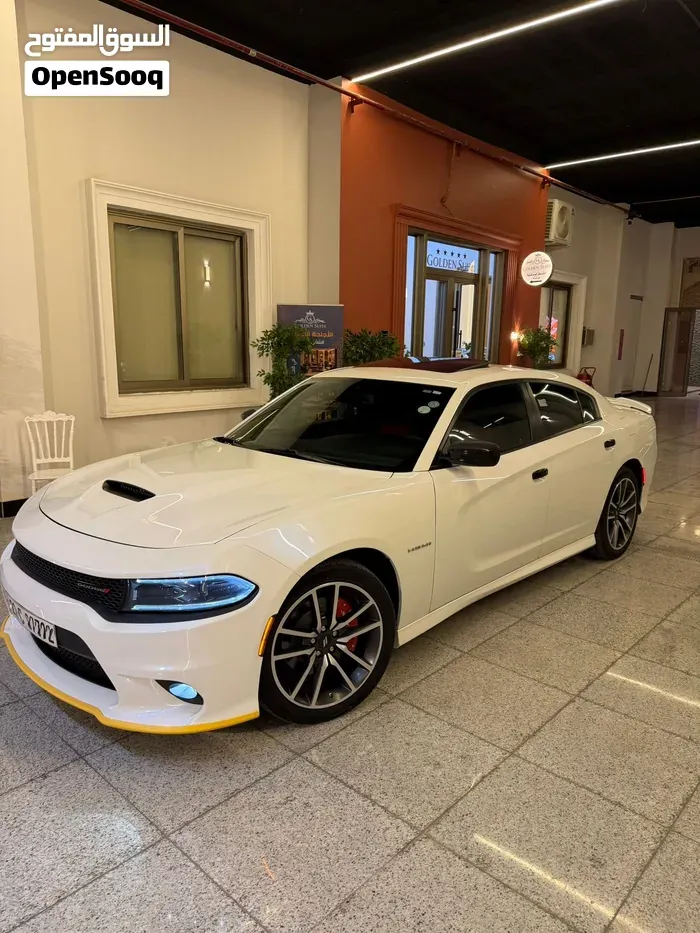 Dodge Charger 2022 photo 2