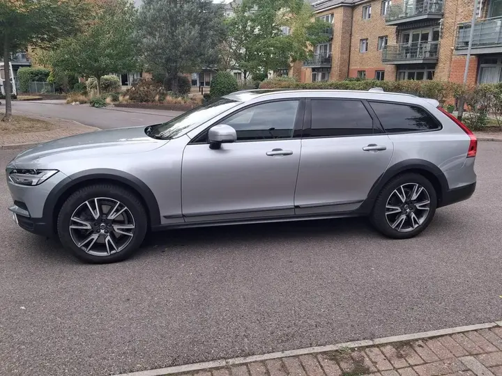 Volvo V90 Cross Country 2017 photo 5