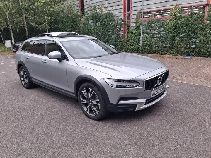 Volvo V90 Cross Country
