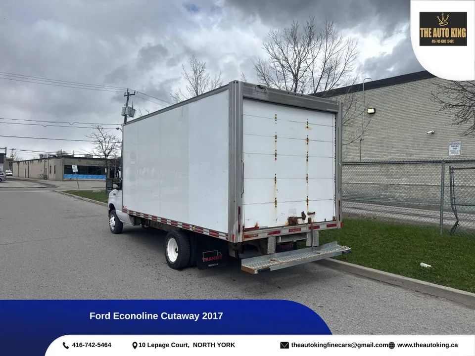 Ford Econoline 2017 photo 2