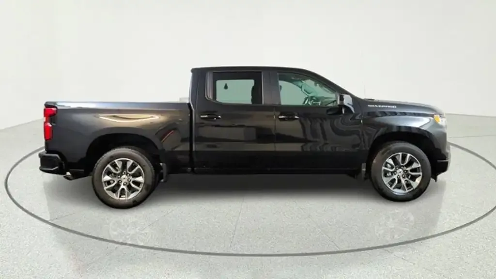 Chevrolet Silverado 1500 2026 photo 2