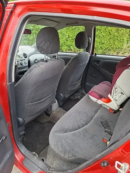 Toyota Yaris 2002 photo 3