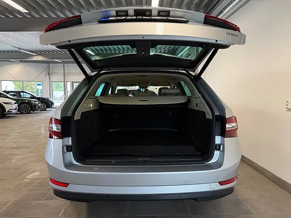 Skoda Superb 2017 photo 5