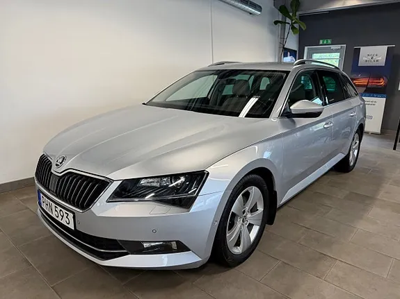 Skoda Superb 2017 photo 2