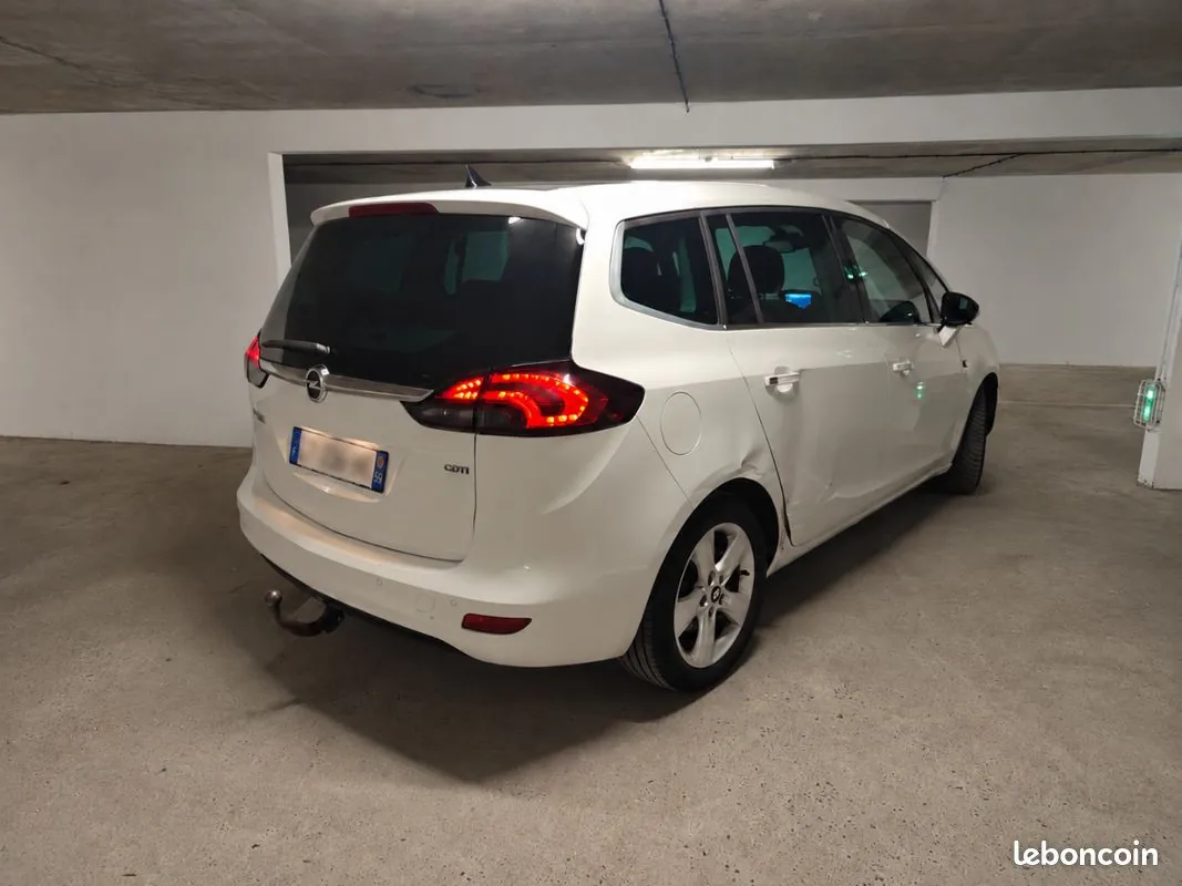 Opel Zafira Tourer 2013 photo 2