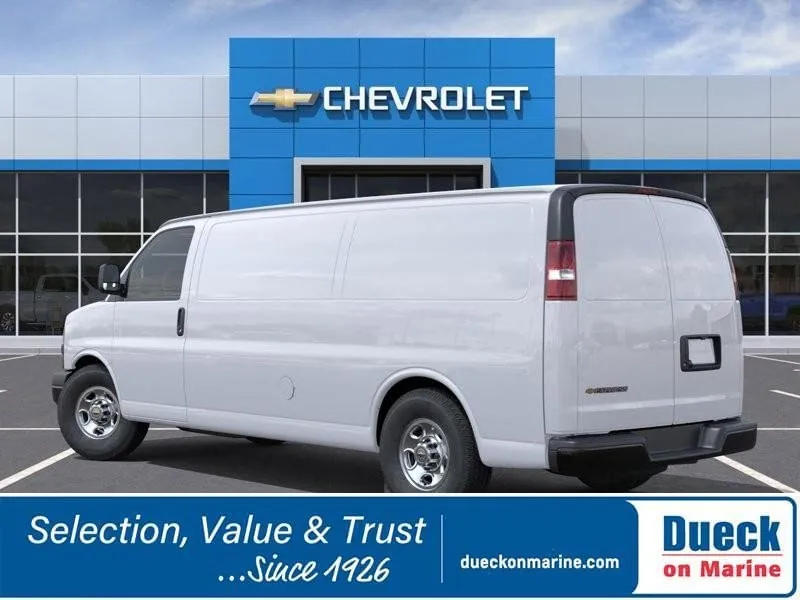 Chevrolet Express 2500 2026 photo 3