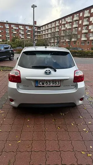 Toyota Auris 2010 photo 4