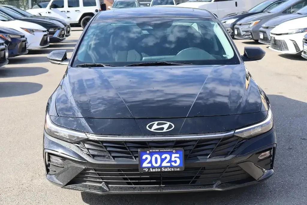 Hyundai Elantra 2025 photo 3