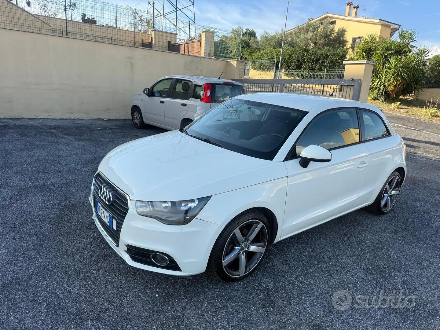 Audi A1 2012 photo 2