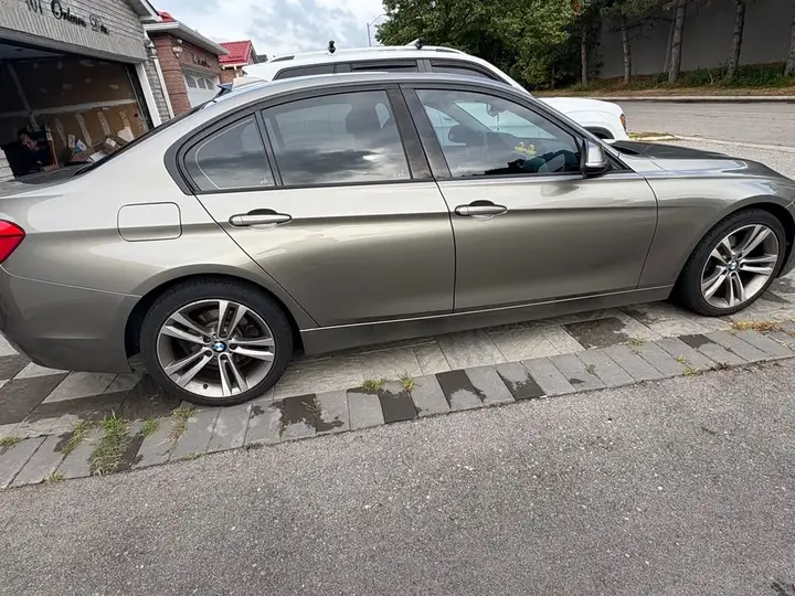 BMW 3 Series 2016 photo 2