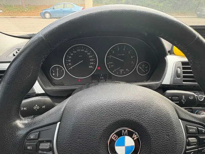 BMW 3 Series 2016 photo 3