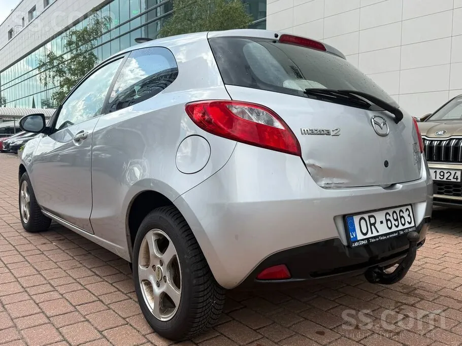 Mazda Mazda2 2008 photo 4