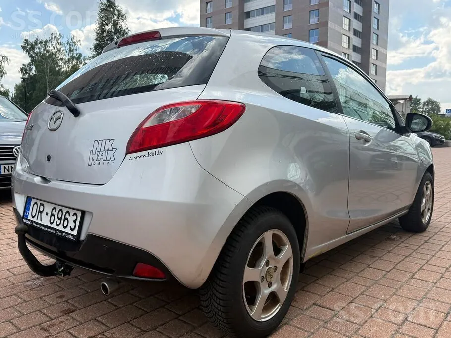 Mazda Mazda2 2008 photo 3