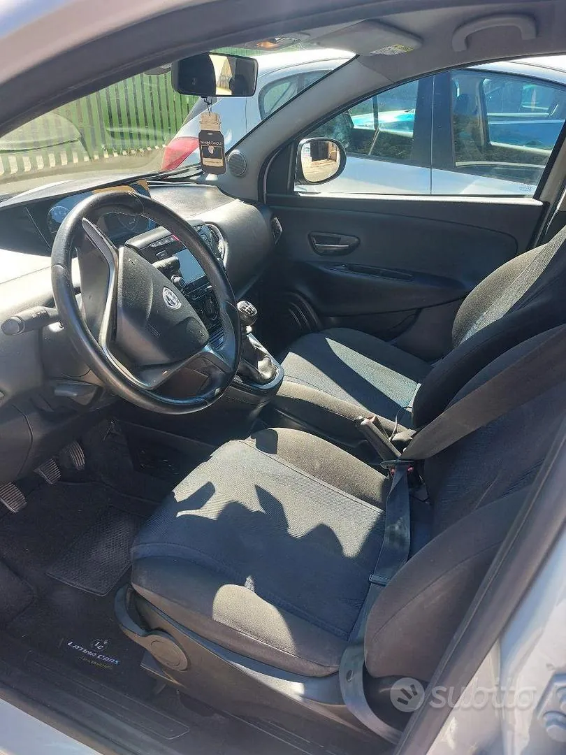 Lancia Ypsilon 2021 photo 5