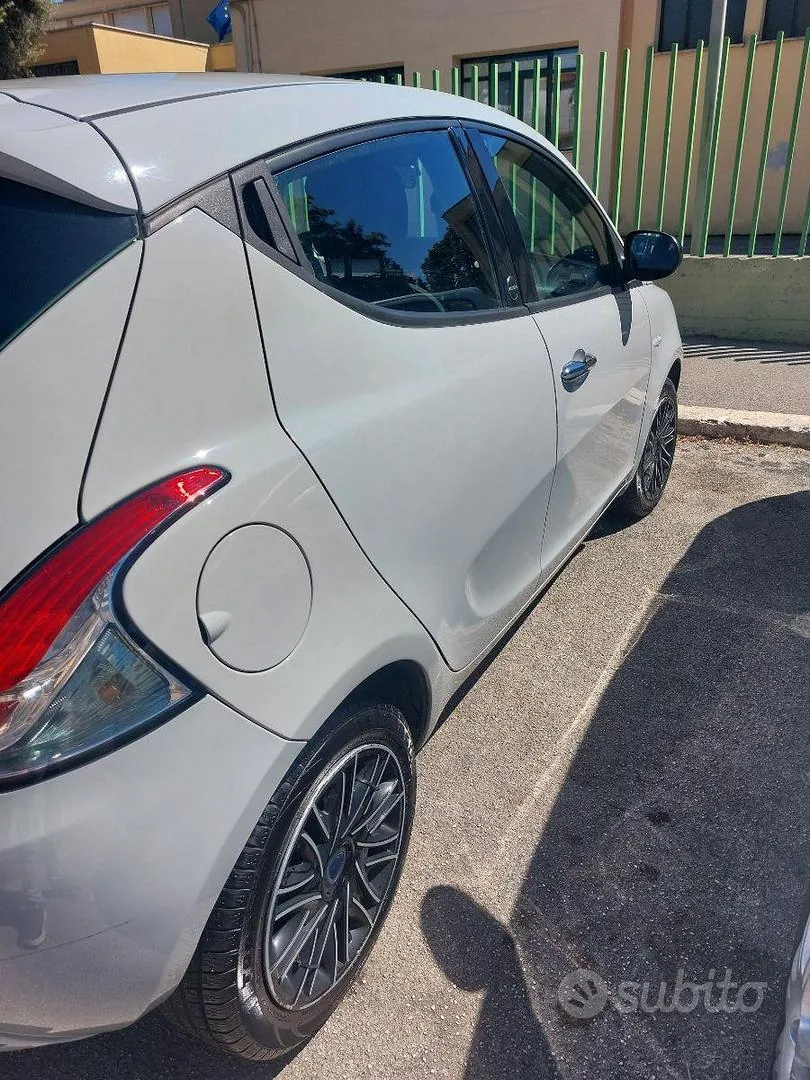 Lancia Ypsilon 2021 photo 4