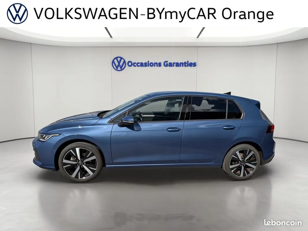 Volkswagen Golf 2025 photo 2