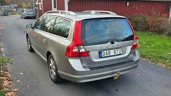 Volvo V70 2011 photo 3