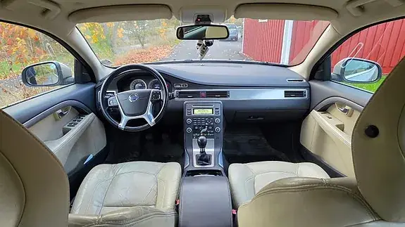 Volvo V70 2011 photo 5