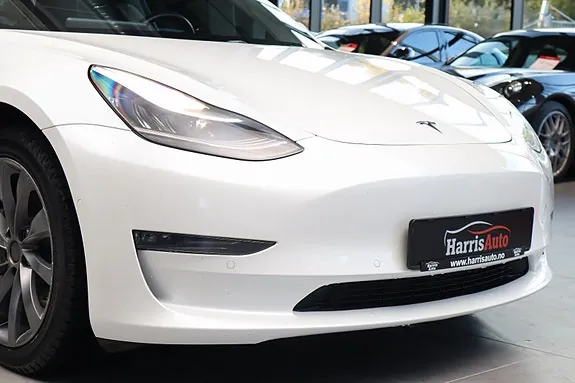 Tesla Model 3 2020 photo 2