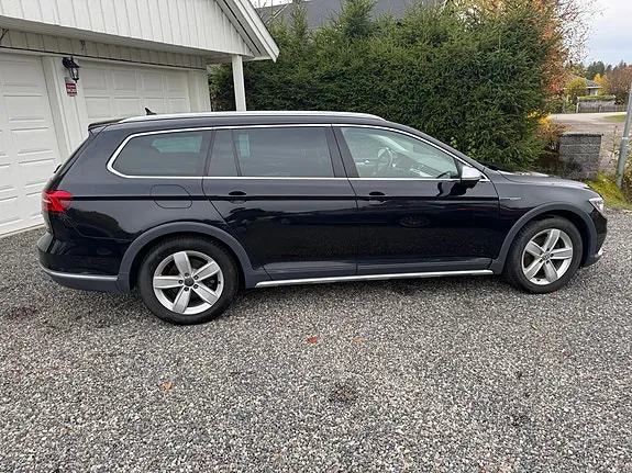 Volkswagen Passat Alltrack 2017 photo 2