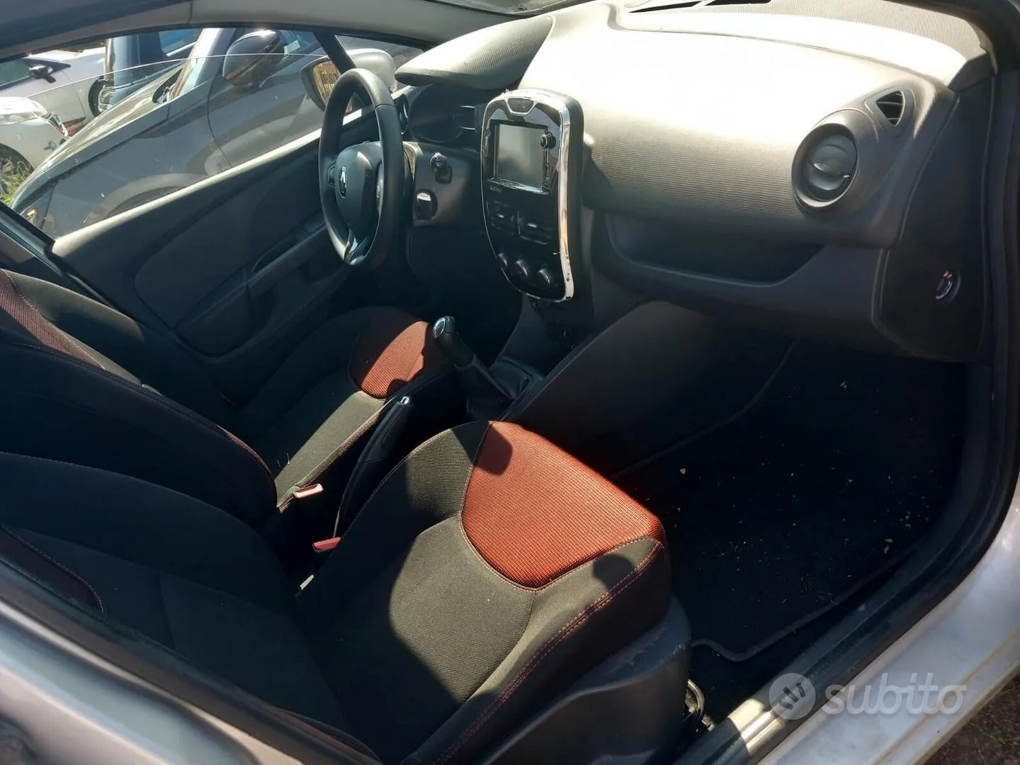 Renault Clio 2015 photo 3
