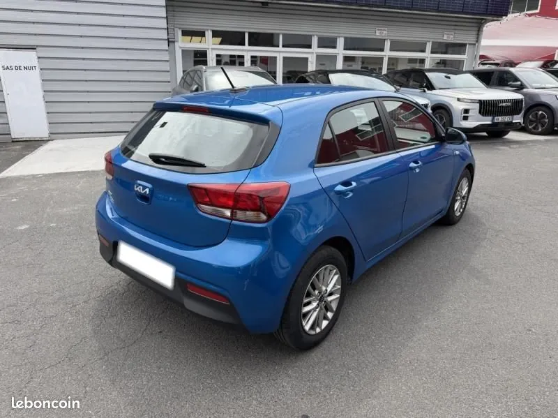 Kia Rio 2023 photo 5