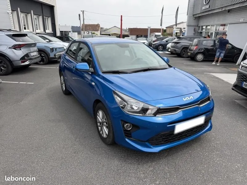 Kia Rio 2023 photo 3