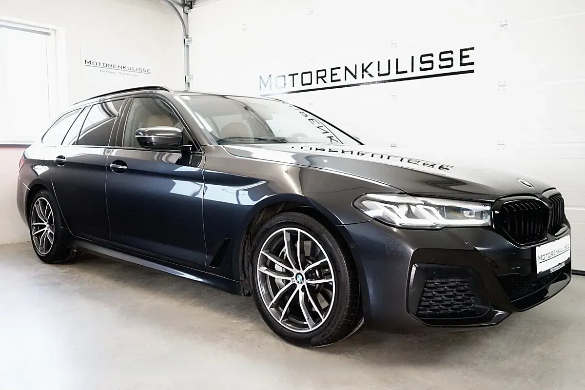 BMW 5 Series 2022 photo 2