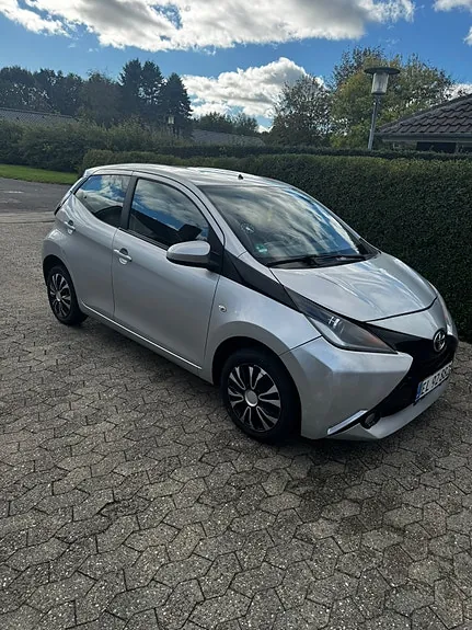 Toyota Aygo 2015 photo 2