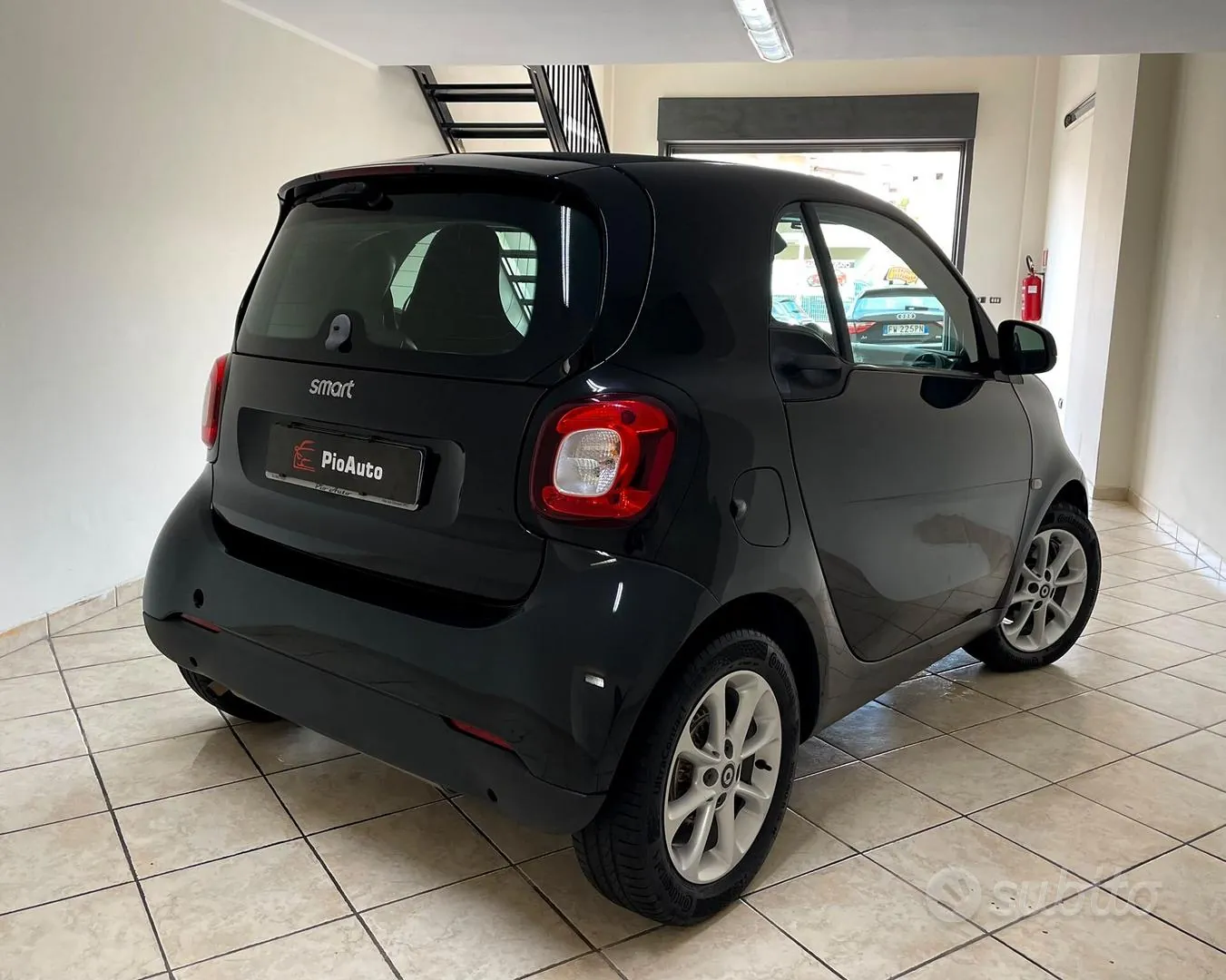 Smart Fortwo 2017 photo 3