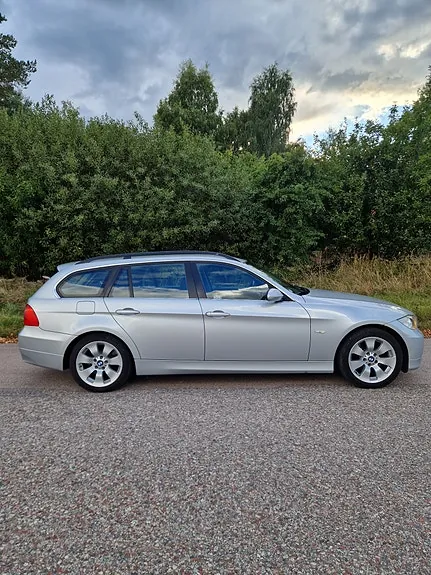 BMW 325Xi 2006 photo 2