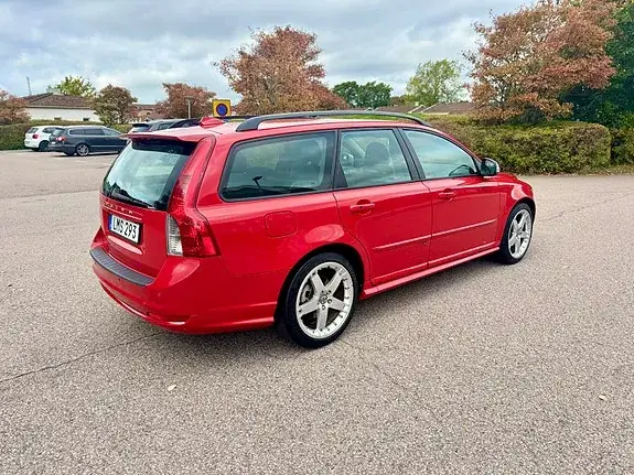 Volvo V50 2010 photo 4