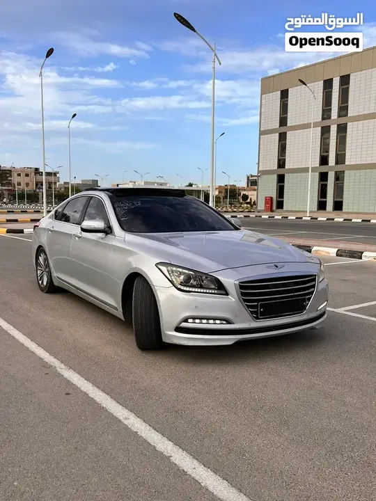 Genesis G80 2015 photo 2