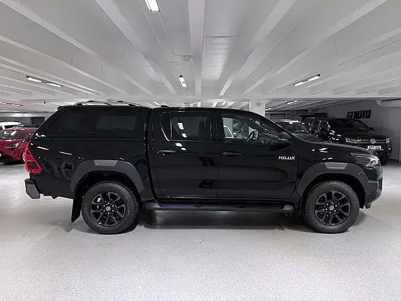 Toyota Hilux 2023 photo 4