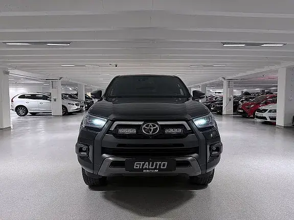 Toyota Hilux 2023 photo 3