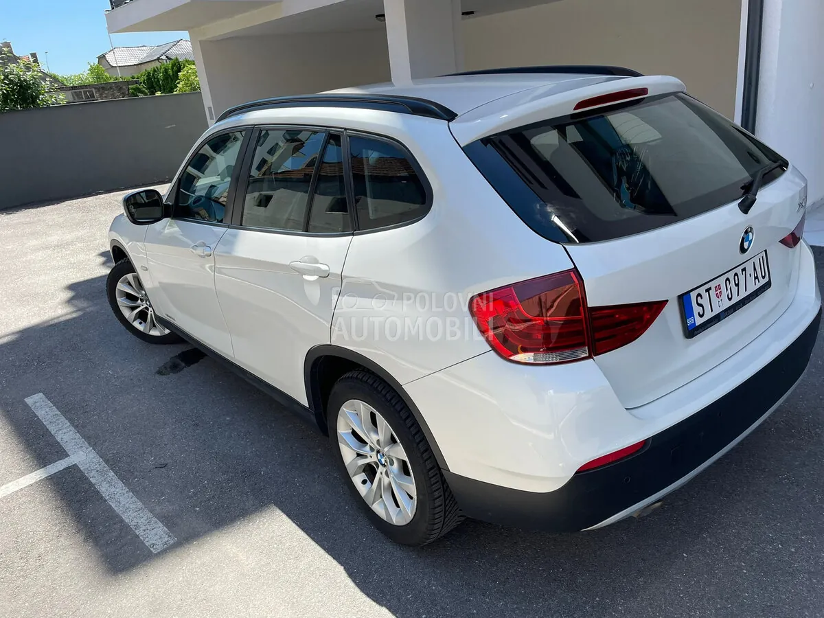 BMW X1 2011 photo 3