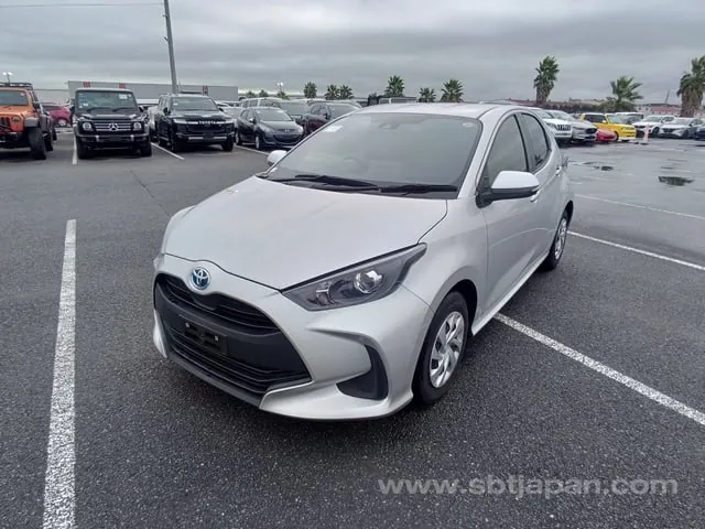 Toyota Yaris 2021 photo 2