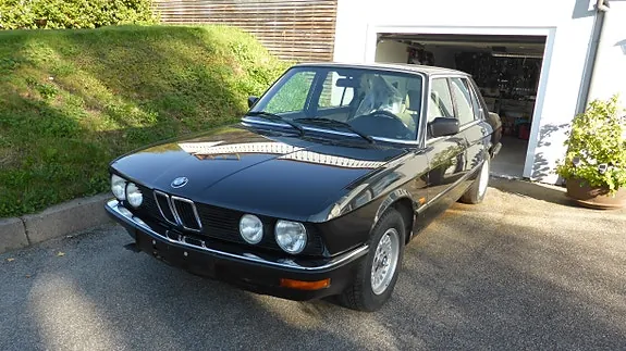 BMW 525I
