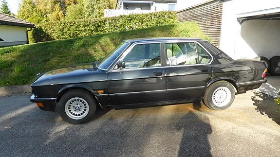 BMW 525I 1986 photo 4