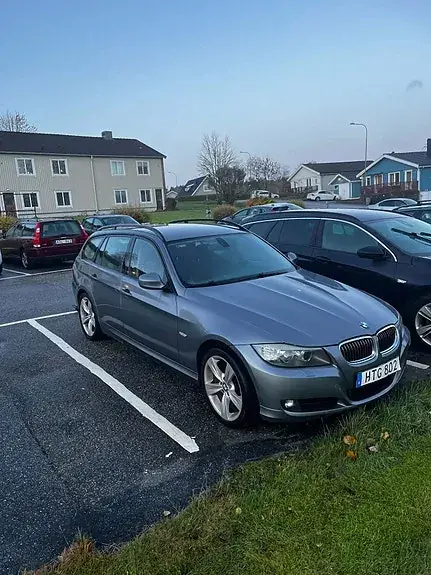 BMW 320I 2009 photo 2